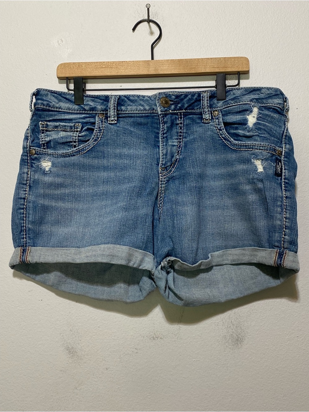 Silver Jeans Co Shorts Womens 14 Blue Sam Short Cuffed Distressed Denim Stretch